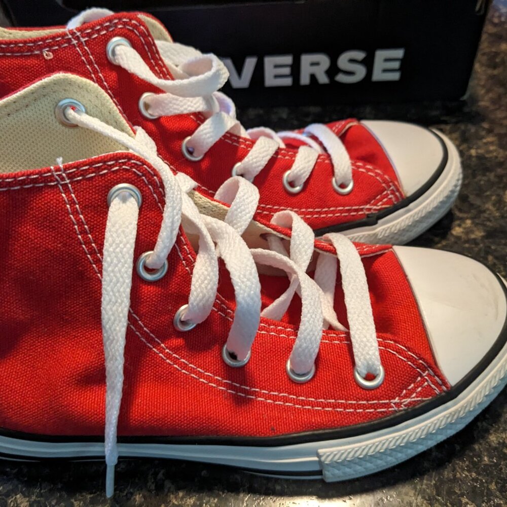 Converse Boy's Chuck Taylor All Star Hi-Top Canvas Shoes Red Sz 12 Youth - VGUC